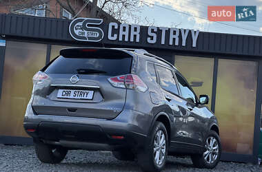 Внедорожник / Кроссовер Nissan Rogue 2016 в 