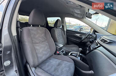 Внедорожник / Кроссовер Nissan Rogue 2016 в 