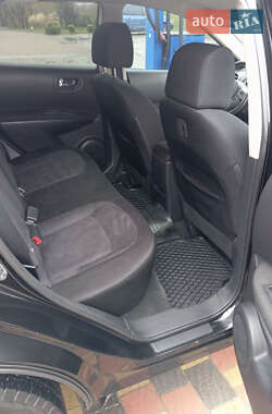 Позашляховик / Кросовер Nissan Rogue 2012 в 