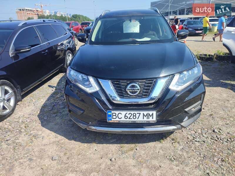 Позашляховик / Кросовер Nissan Rogue 2018 в Львові