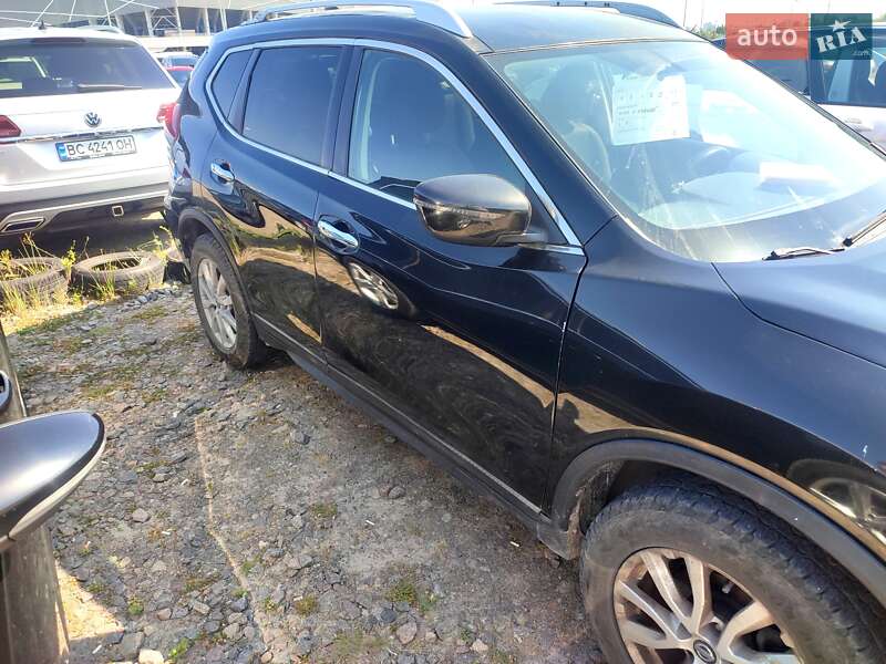 Позашляховик / Кросовер Nissan Rogue 2018 в Львові