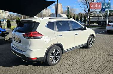 Внедорожник / Кроссовер Nissan Rogue 2017 в 