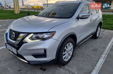Позашляховик / Кросовер Nissan Rogue 2018 в 