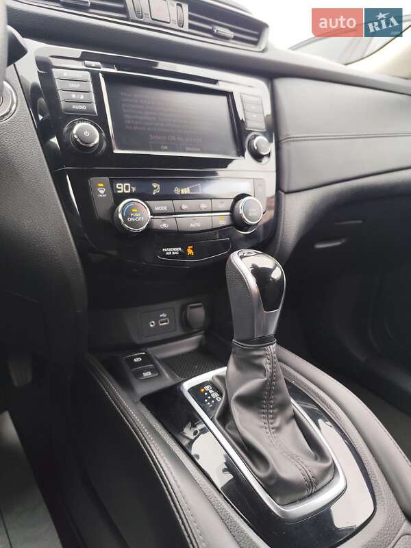 Внедорожник / Кроссовер Nissan Rogue 2019 в Чернигове