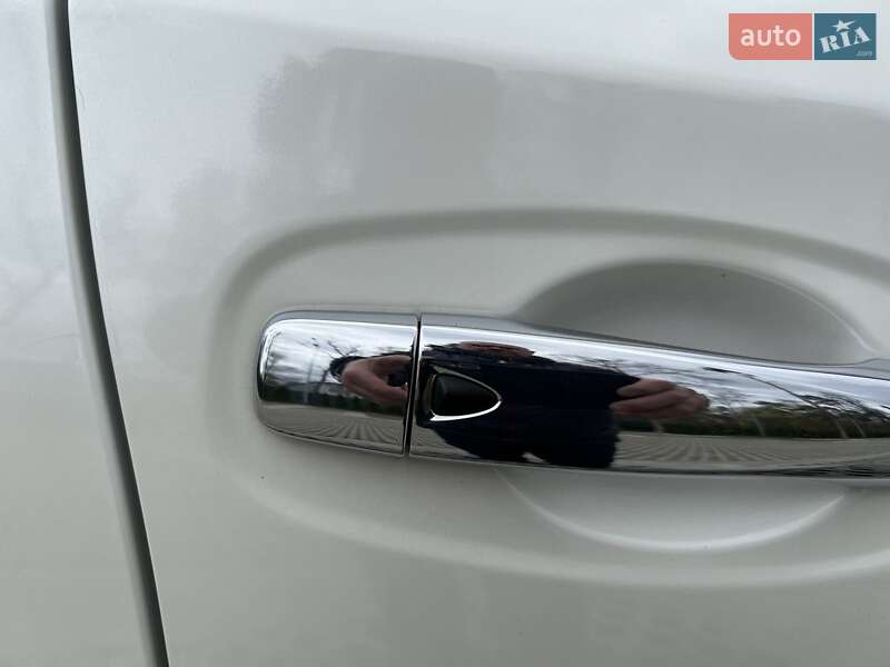 Внедорожник / Кроссовер Nissan Rogue 2017 в Харькове