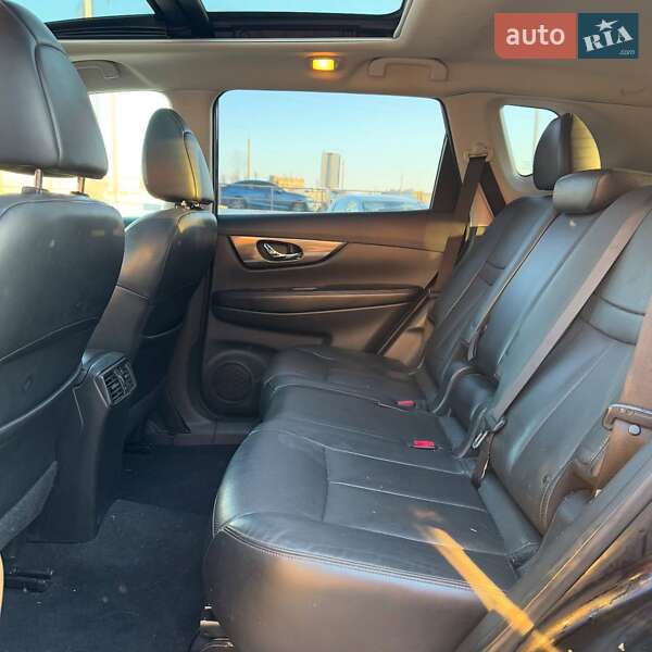 Позашляховик / Кросовер Nissan Rogue 2014 в 
