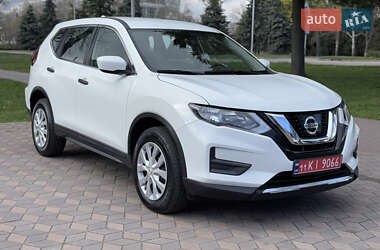 Позашляховик / Кросовер Nissan Rogue 2019 в 