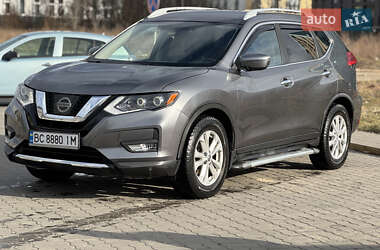 Внедорожник / Кроссовер Nissan Rogue 2017 в 