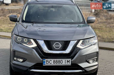 Внедорожник / Кроссовер Nissan Rogue 2017 в 