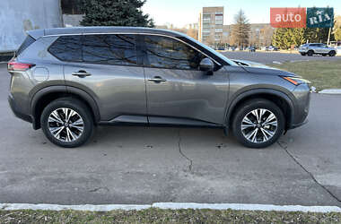 Внедорожник / Кроссовер Nissan Rogue 2021 в 