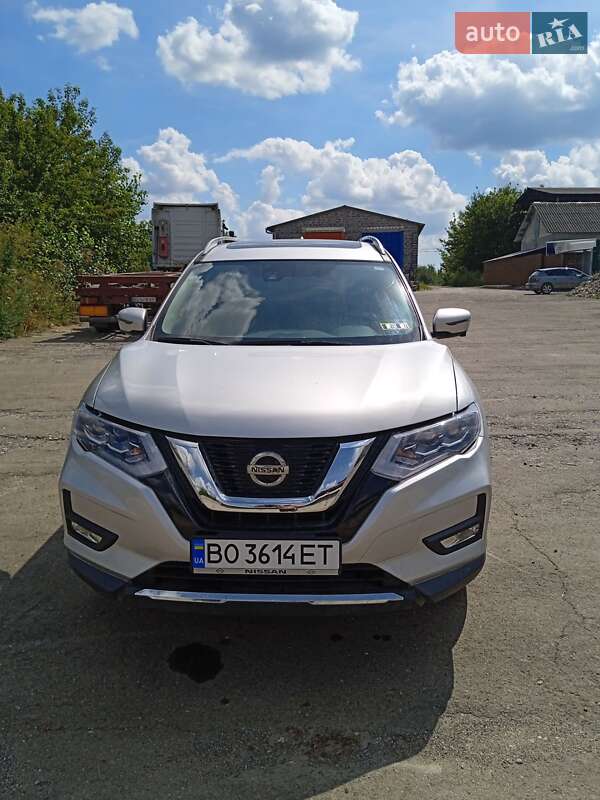 Позашляховик / Кросовер Nissan Rogue 2019 в Тернополі