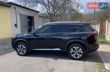 Позашляховик / Кросовер Nissan Rogue 2021 в 