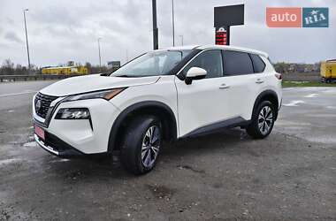 Позашляховик / Кросовер Nissan Rogue 2022 в 