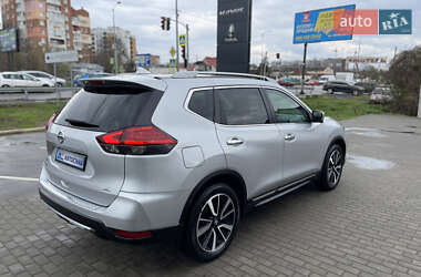 Внедорожник / Кроссовер Nissan Rogue 2016 в 