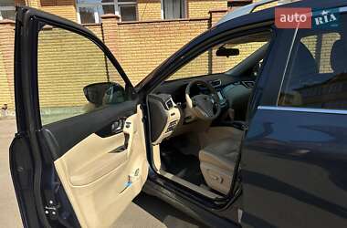Внедорожник / Кроссовер Nissan Rogue 2015 в 