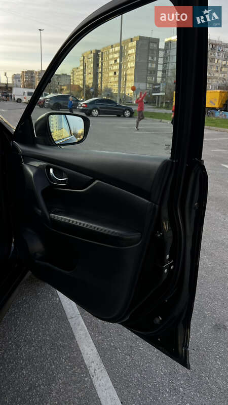 Внедорожник / Кроссовер Nissan Rogue 2018 в Ивано-Франковске