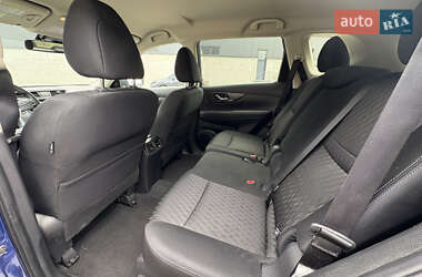 Внедорожник / Кроссовер Nissan Rogue 2019 в 