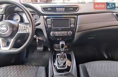 Внедорожник / Кроссовер Nissan Rogue 2017 в Киеве