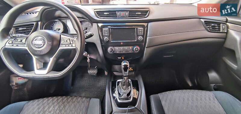 Позашляховик / Кросовер Nissan Rogue 2017 в Києві
