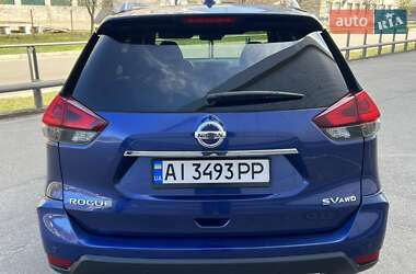 Внедорожник / Кроссовер Nissan Rogue 2018 в 