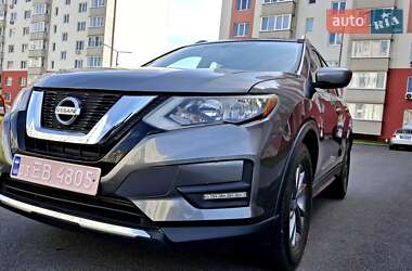 Позашляховик / Кросовер Nissan Rogue 2017 в Вінниці