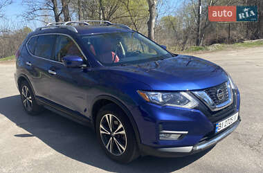 Позашляховик / Кросовер Nissan Rogue 2019 в 