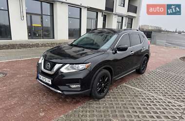 Внедорожник / Кроссовер Nissan Rogue 2017 в 