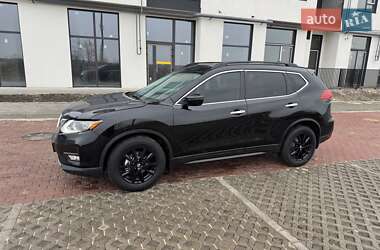 Внедорожник / Кроссовер Nissan Rogue 2017 в 