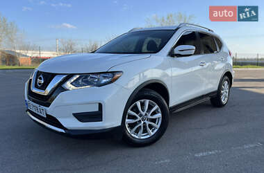 Внедорожник / Кроссовер Nissan Rogue 2017 в Днепре