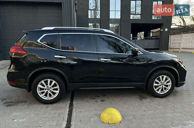 Внедорожник / Кроссовер Nissan Rogue 2017 в 