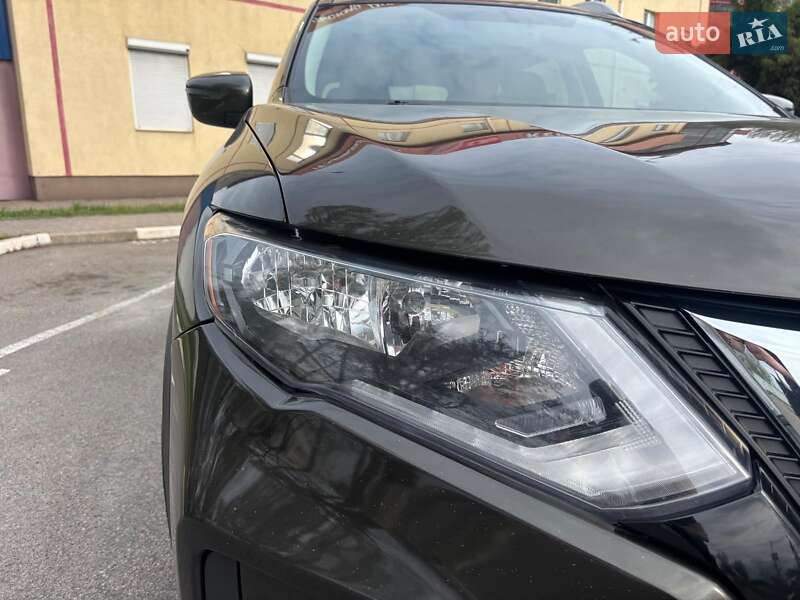 Внедорожник / Кроссовер Nissan Rogue 2017 в Запорожье