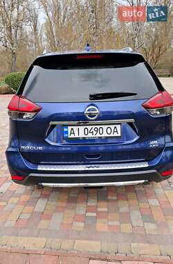Внедорожник / Кроссовер Nissan Rogue 2018 в 