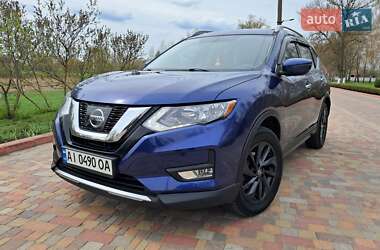 Внедорожник / Кроссовер Nissan Rogue 2018 в 