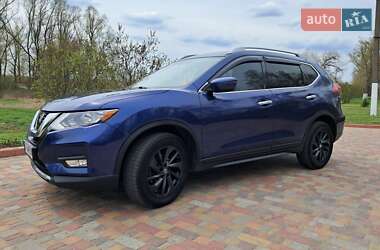 Внедорожник / Кроссовер Nissan Rogue 2018 в 