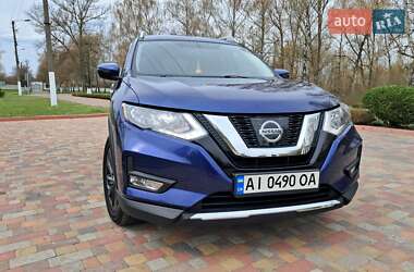Внедорожник / Кроссовер Nissan Rogue 2018 в 