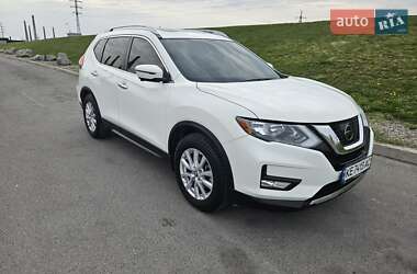 Внедорожник / Кроссовер Nissan Rogue 2017 в 
