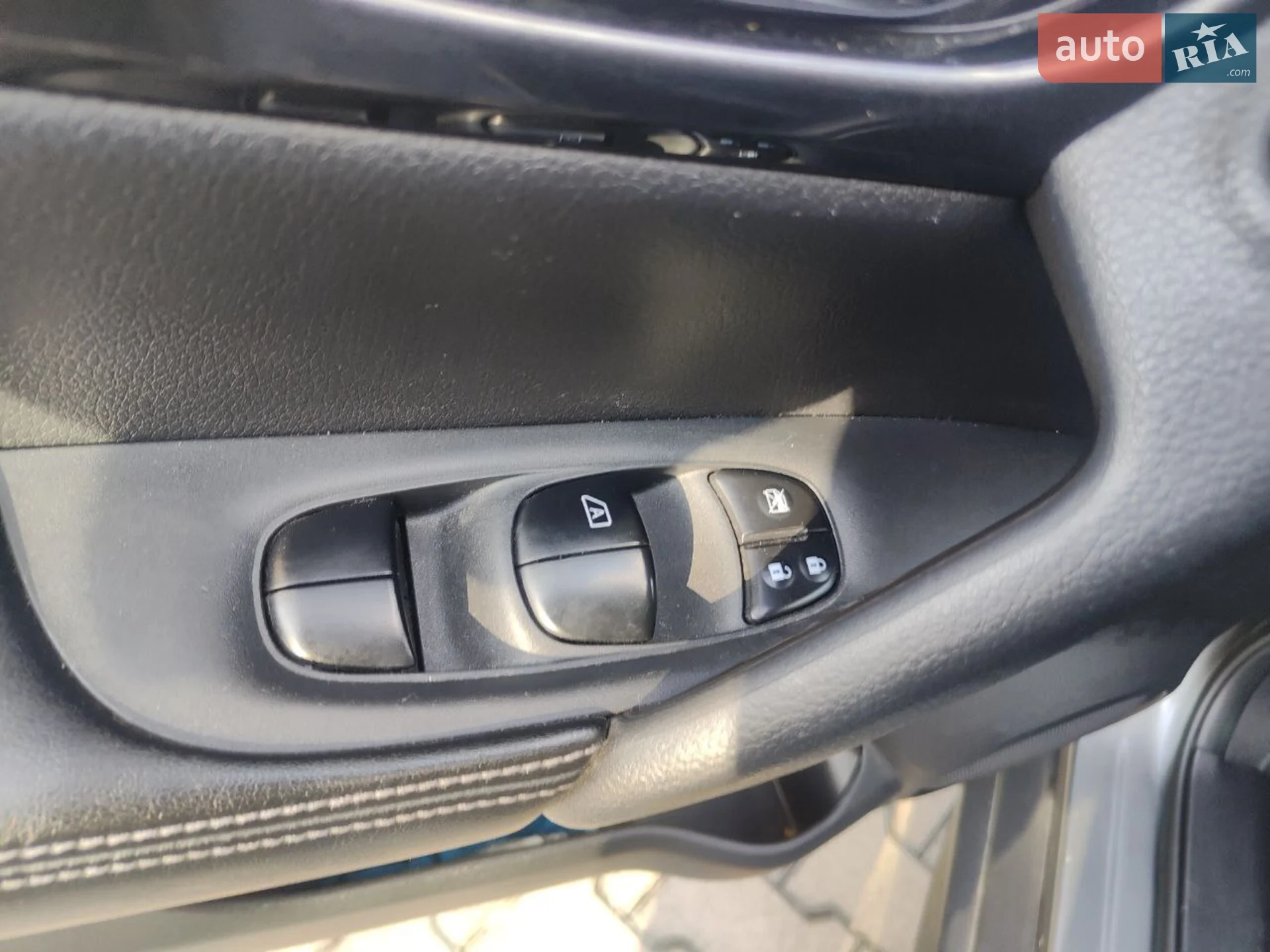 2016 Nissan Rogue - мініатюра 24