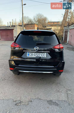 Внедорожник / Кроссовер Nissan Rogue 2016 в 