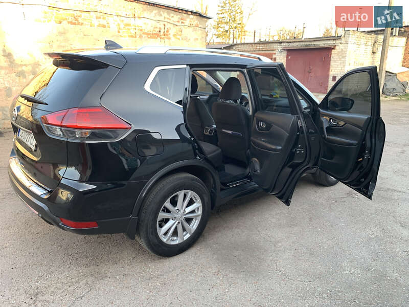 Позашляховик / Кросовер Nissan Rogue 2016 в Чернігові