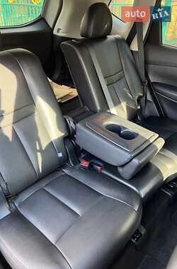 Внедорожник / Кроссовер Nissan Rogue 2020 в 