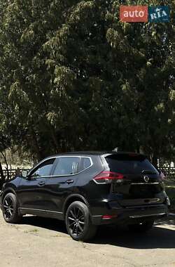 Внедорожник / Кроссовер Nissan Rogue 2019 в 