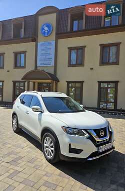 Внедорожник / Кроссовер Nissan Rogue 2019 в 