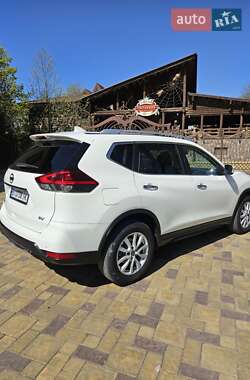 Внедорожник / Кроссовер Nissan Rogue 2019 в 