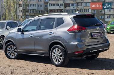 Внедорожник / Кроссовер Nissan Rogue 2017 в 
