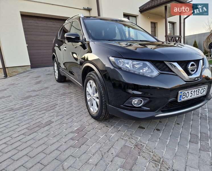 Внедорожник / Кроссовер Nissan Rogue 2014 в 