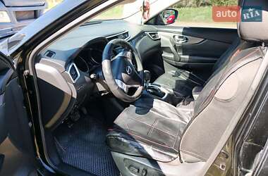 Внедорожник / Кроссовер Nissan Rogue 2014 в 