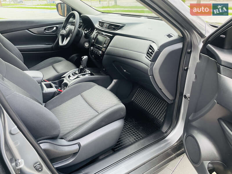 Позашляховик / Кросовер Nissan Rogue 2018 в Луцьку