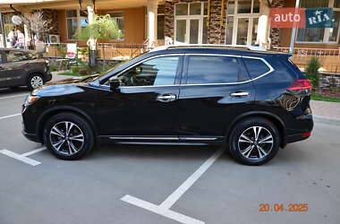 Внедорожник / Кроссовер Nissan Rogue 2017 в 