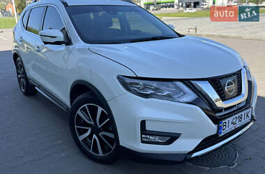 Внедорожник / Кроссовер Nissan Rogue 2017 в Харькове