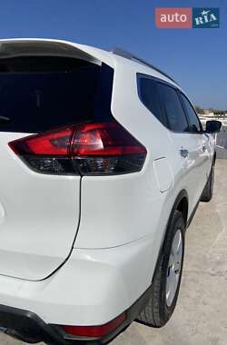 Внедорожник / Кроссовер Nissan Rogue 2017 в 